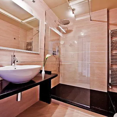 Kristal Palace - Tonelli - Adult Friendly Hotel *