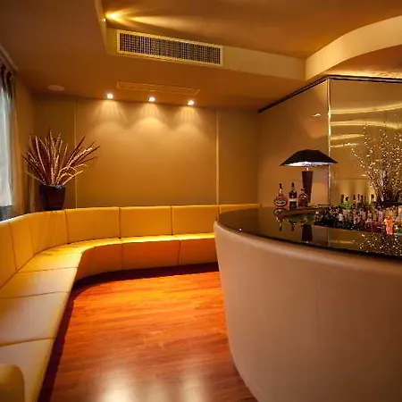 Kristal Palace - Tonelli - Adult Friendly Riva del Garda